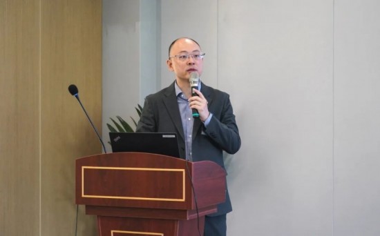 云图片