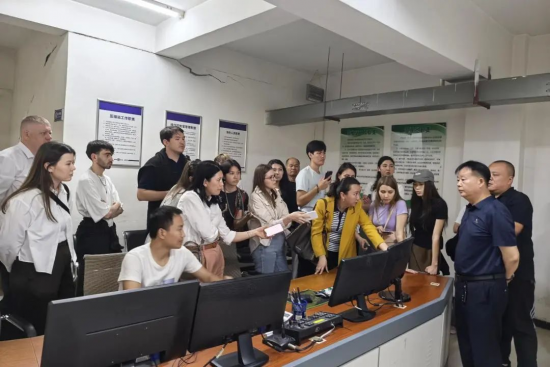 云图片